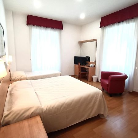 Hotel L'Isola ซันตามารีเนลลา ภายนอก รูปภาพ