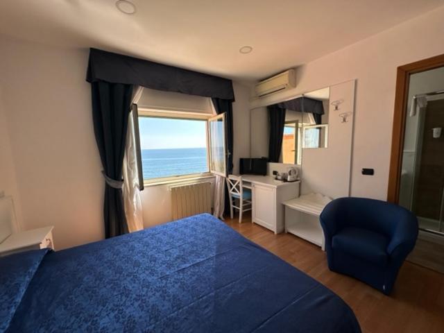 Hotel L'Isola ซันตามารีเนลลา ภายนอก รูปภาพ