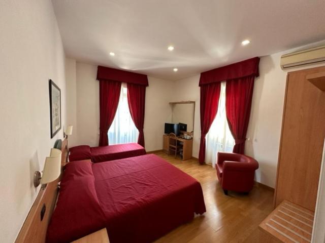 Hotel L'Isola ซันตามารีเนลลา ภายนอก รูปภาพ