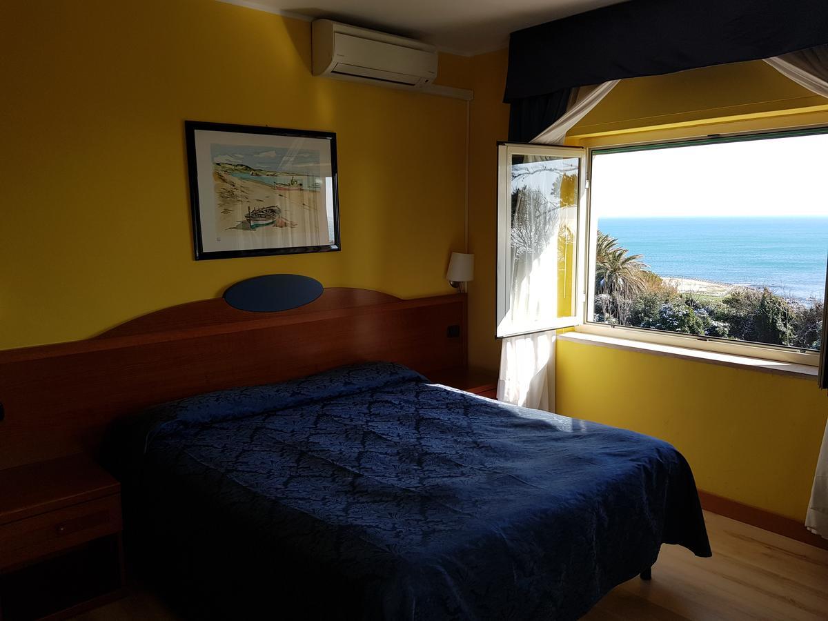 Hotel L'Isola ซันตามารีเนลลา ภายนอก รูปภาพ